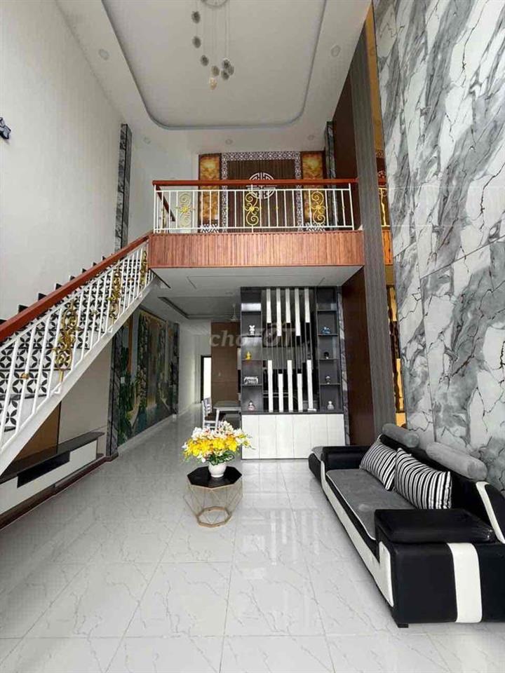 🔥NHÀ PHỐ 2 TẦNG HIỆN ĐẠI - 5 x 22m - HXH - CHỈ 2 TỶ 450 TRIỆU