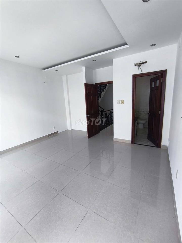 BÁN NHÀ MẶT TIỀN CÓ MẶT BẰNG KINH DOANH