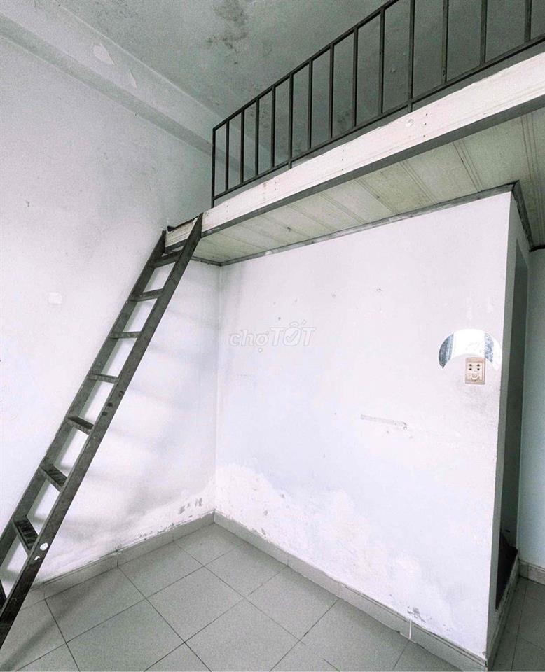 Phòng trọ gác lửng Phan Văn Trị - Bình Thạnh