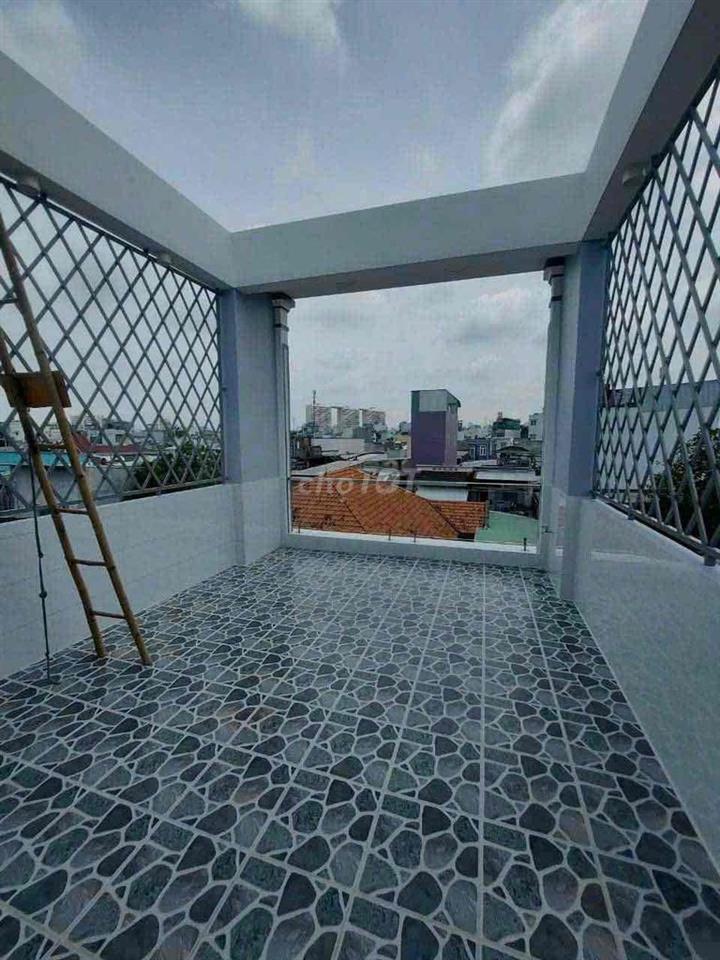 Cần bán nhà gần siêu thị Pacmall Q8