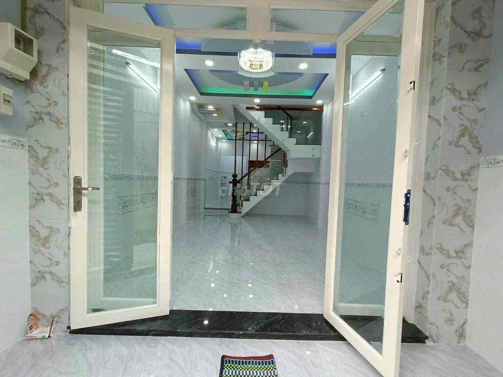 Cần bán nhà gần siêu thị Pacmall Q8