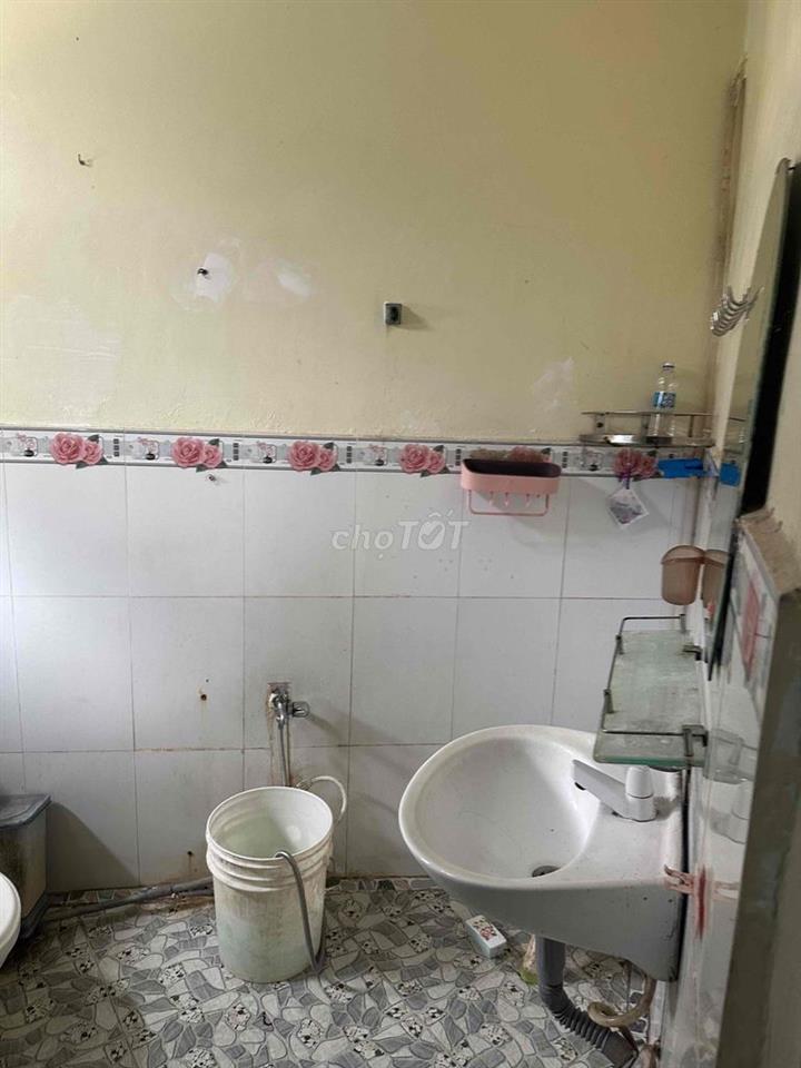 Cho thue nhà mặt tiền đường Cử luyên , F5 Tân An