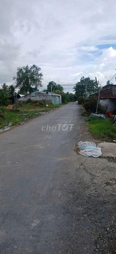 cần bán đất gắp