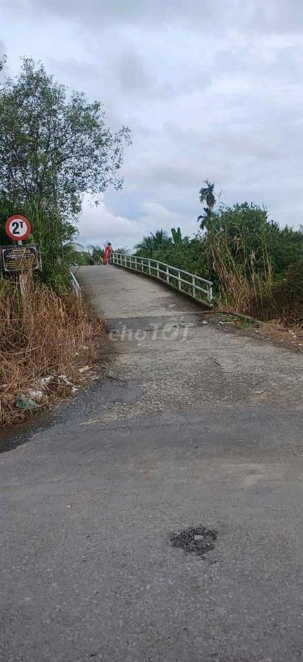 cần bán đất gắp