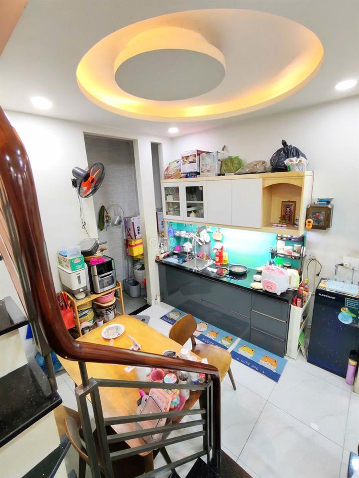 Bán nhà hẻm xe hơi 1 trệt 2 Lầu. Sân thượng giá chỉ 4.15 tỷ