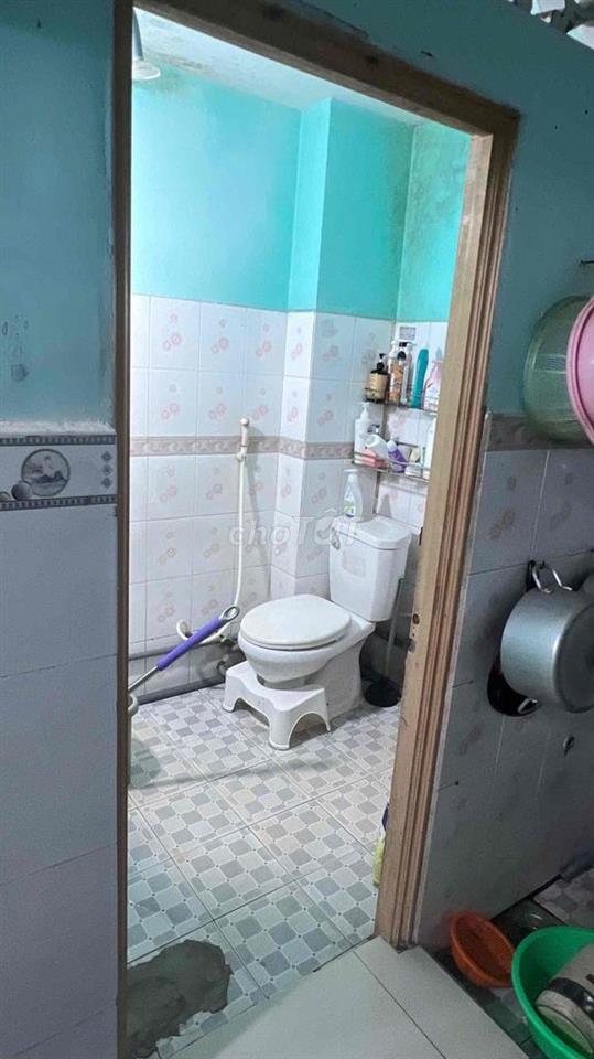 Cần bán căn nhà cấp 4 , gần bến xe An Sương - đường đông lân 3