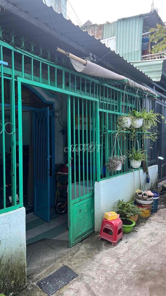 Cần bán căn nhà cấp 4 , gần bến xe An Sương - đường đông lân 3