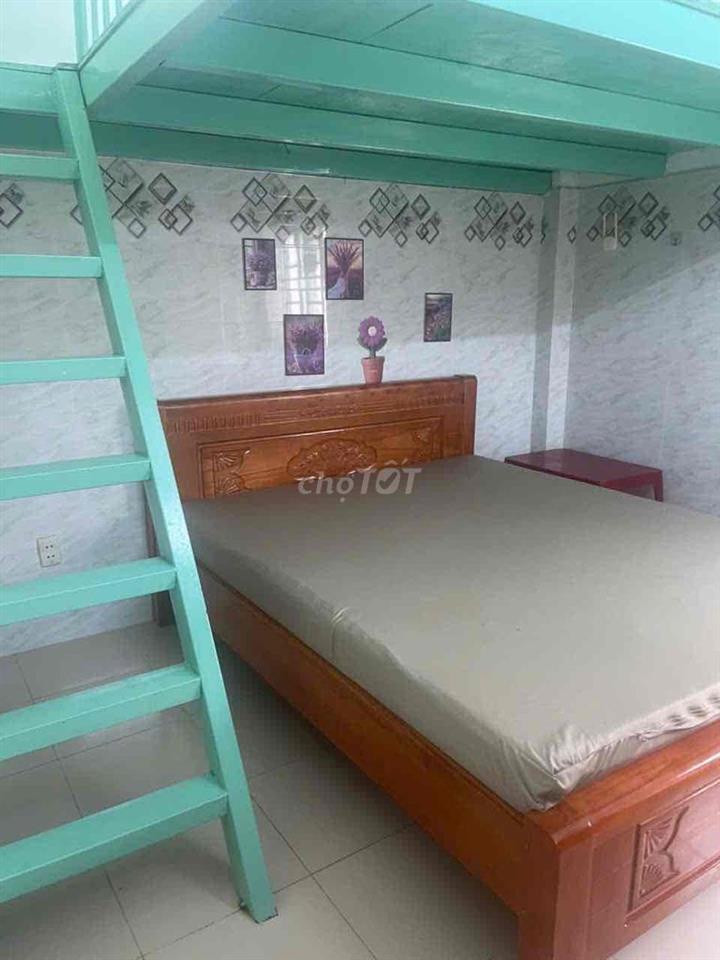 Phòng có gác đầy đủ nội thất Phú Nhuận