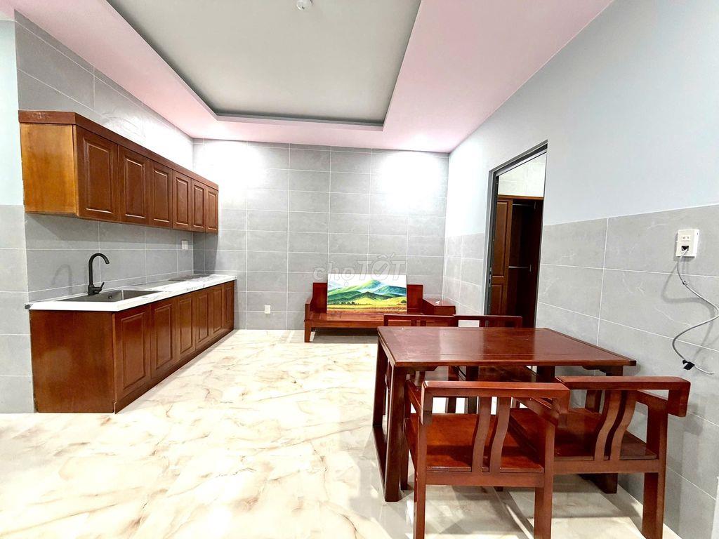 CHO THUÊ CĂN HỘ 2 PHÒNG NGỦ FULL NỘI THẤT CÓ CỬA SỔ THOÁNG MÁT ĐƯỜNG
