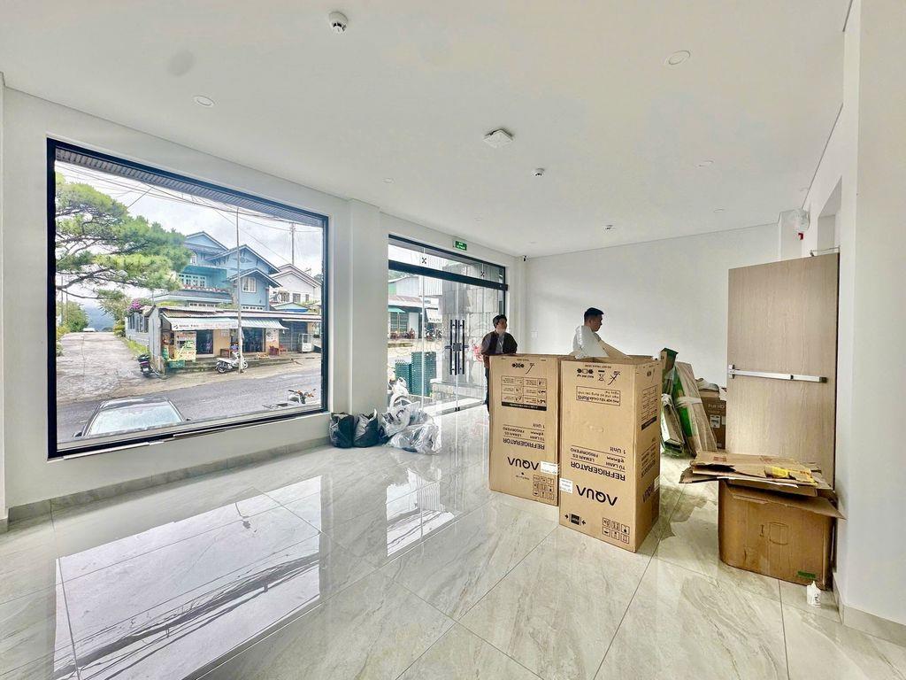 CHO THUÊ MẶT 40M2 CÓ HẦM XE PHƯỜNG 4 ĐÀ LẠT GIÁ 15 TRIỆU/THÁNG