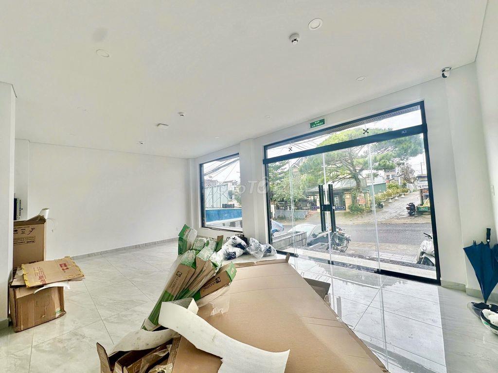 CHO THUÊ MẶT 40M2 CÓ HẦM XE PHƯỜNG 4 ĐÀ LẠT GIÁ 15 TRIỆU/THÁNG