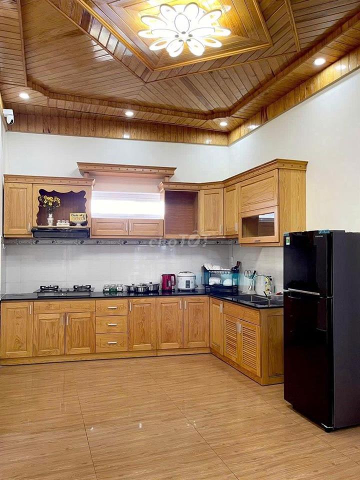 CHO THUÊ NHÀ Ở KINH DOANH 1 TRỆT 1 LẦU SÂN RỘNG ĐƯỜNG TRẠNG TRÌNH GIÁ