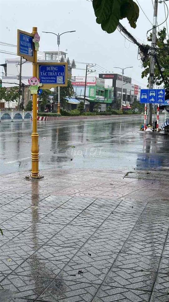 Đất 2 mặt tiền, nguyễn huệ-tắc thầy cai !