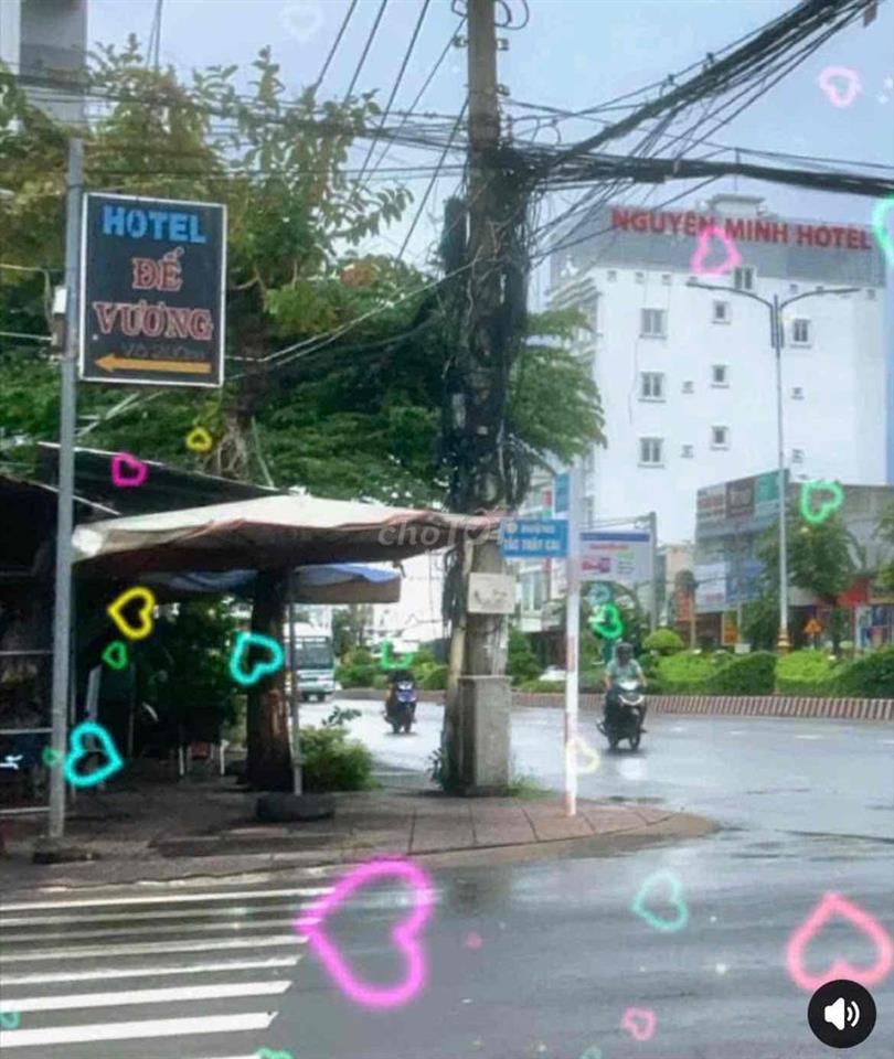 Đất 2 mặt tiền, nguyễn huệ-tắc thầy cai !