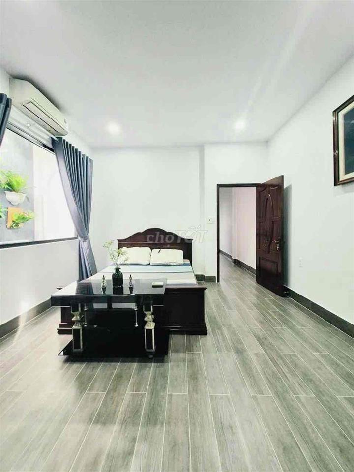 Chính chủ bán nhà ngay Emart 2 - HXH - Hơn 5tỷ