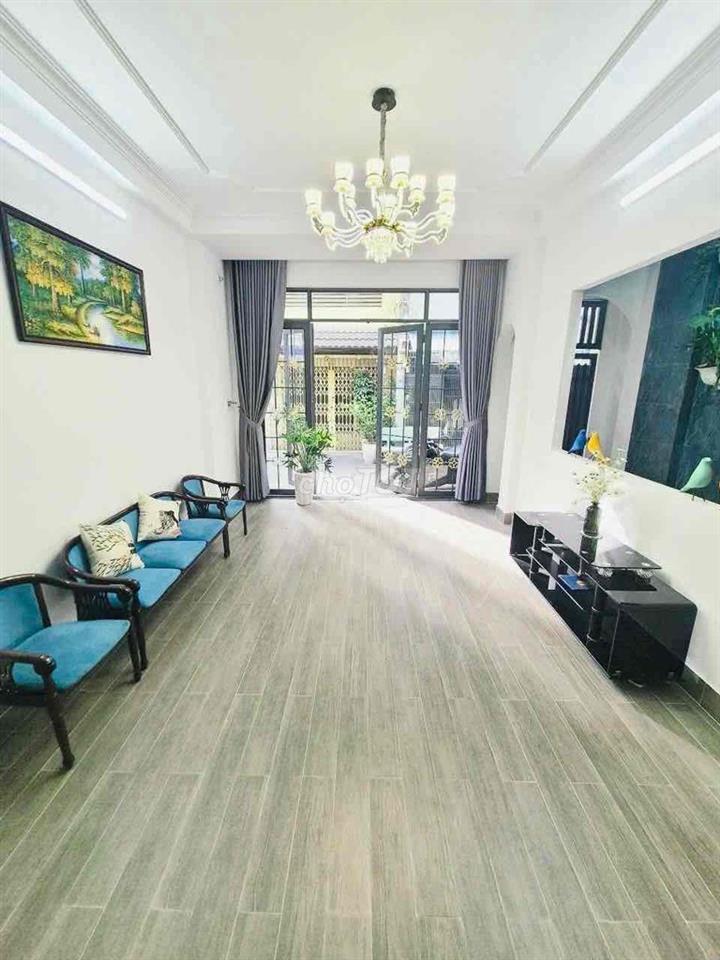 Chính chủ bán nhà ngay Emart 2 - HXH - Hơn 5tỷ