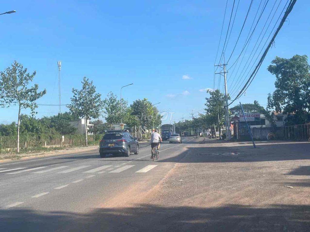 Bán 193.3m2 thổ cư sổ riêng ngay chợ Suối Cát,Xuân Lộc, Đồng Nai