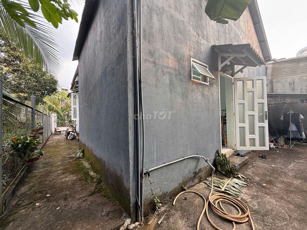 Bán nhà dt 312m2 có 100m2 thổ,đường Điểu Xiển,Long Khánh,Đồng Nai
