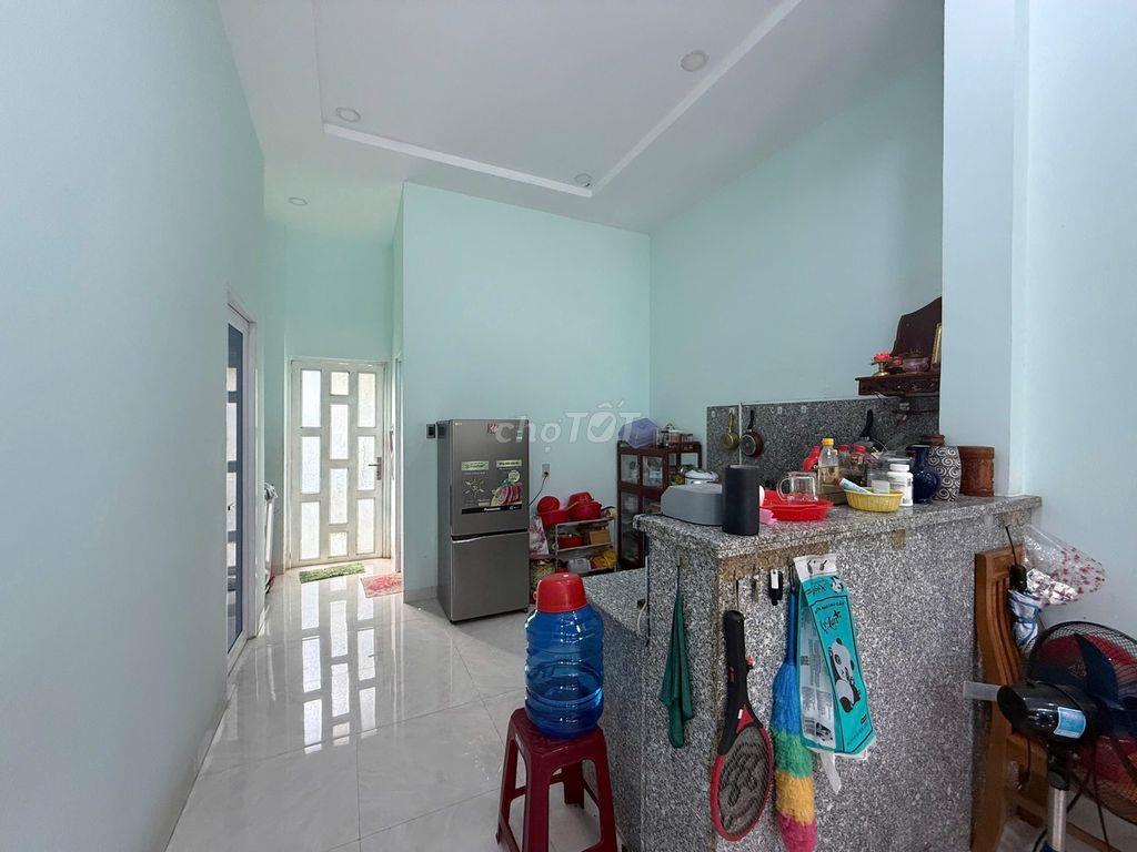 Bán nhà dt 312m2 có 100m2 thổ,đường Điểu Xiển,Long Khánh,Đồng Nai
