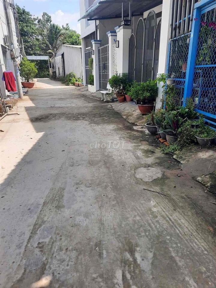 Nền Đẹp Nở Hậu Hẻm Tổ 3 Rạch Phố Đường Đinh Công Chánh P. Long Tuyền.