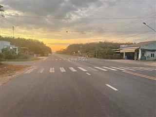 ĐẤT ĐƯỜNG NHỰA
