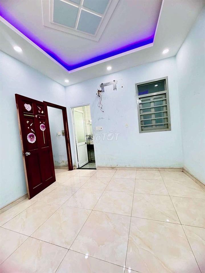 Nhà đẹp BHHB, Bình Tân. 5x12, 4 tầng.  5PN, 6WC. Giá:  12 triệu.