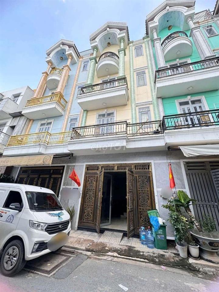 Nhà đẹp BHHB, Bình Tân. 5x12, 4 tầng.  5PN, 6WC. Giá:  12 triệu.