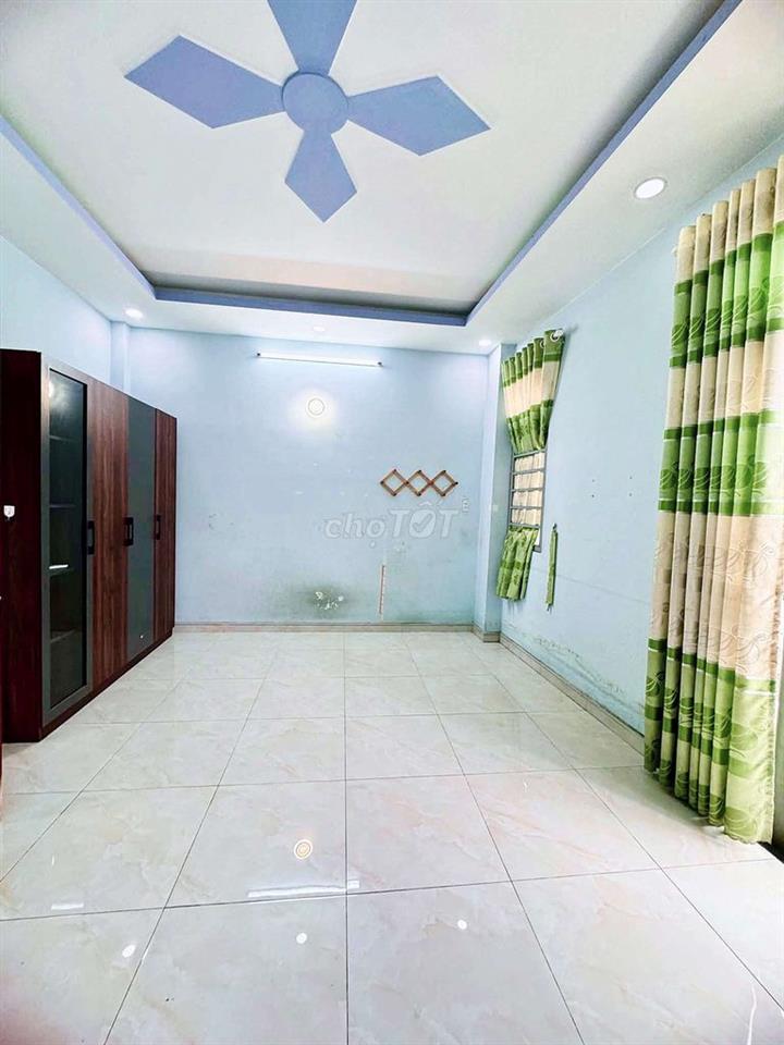 Nhà đẹp BHHB, Bình Tân. 5x12, 4 tầng.  5PN, 6WC. Giá:  12 triệu.