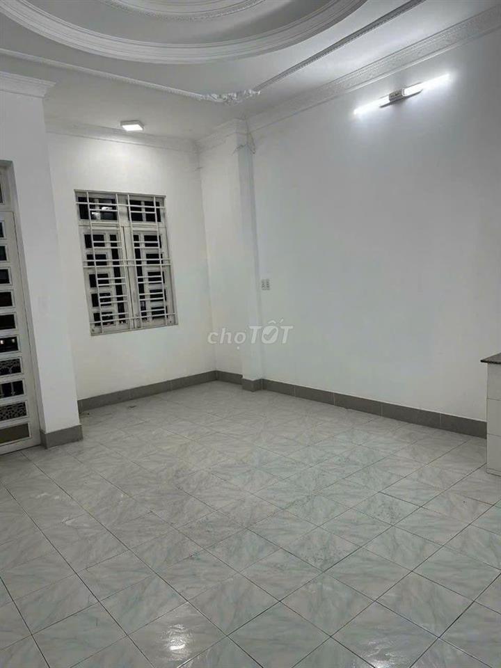 Nhà riêng 40m2,1 lầu, 2p ngủ,MBKD tầng trệt, Cô Bắc,- giá 14,5tr/th