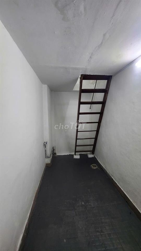 Cho thuê Nhà Hẻm lớn Bùi Viện Q1 kinh doanh tốt.