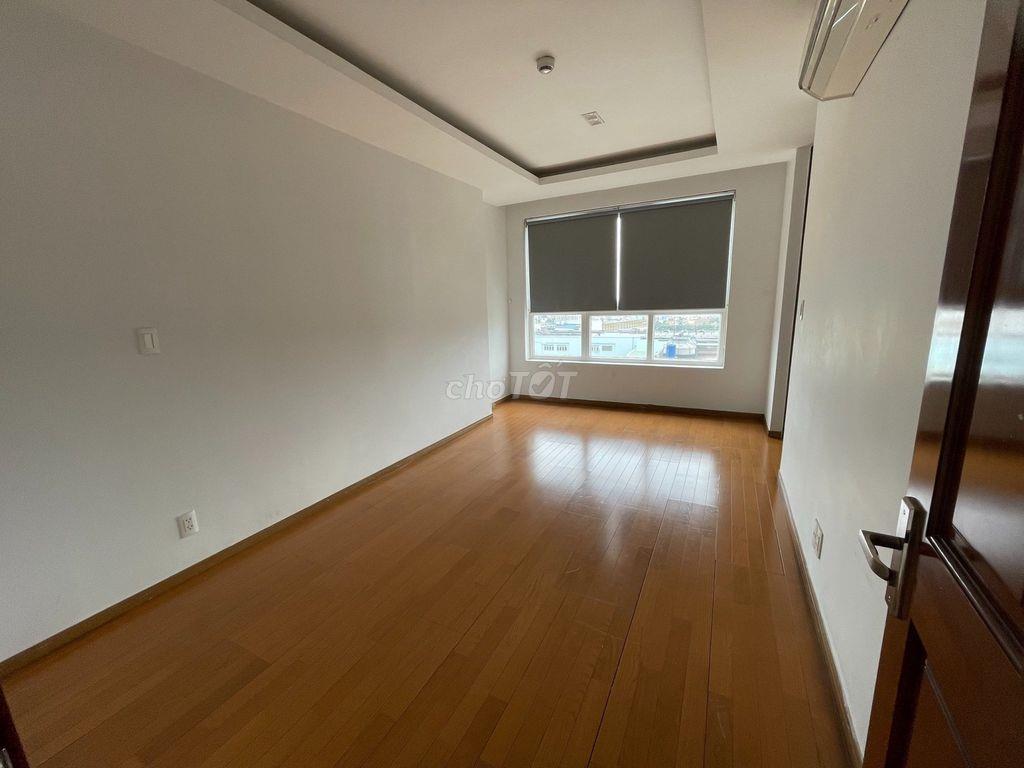 Penhouse  Central Plaza-Phạm văn Hai 3p ngủ, 4wc, giá 19tr/tháng.