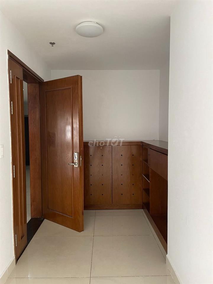 Penhouse  Central Plaza-Phạm văn Hai 3p ngủ, 4wc, giá 19tr/tháng.
