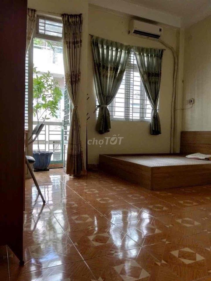 CHO THUÊ PHÒNG BAN CÔNG HƯỚNG ĐÔNG – LẦU 2