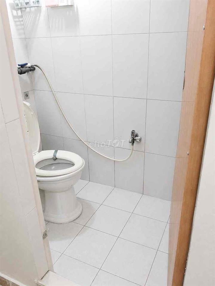 CHO THUÊ PHÒNG BAN CÔNG HƯỚNG ĐÔNG – LẦU 2