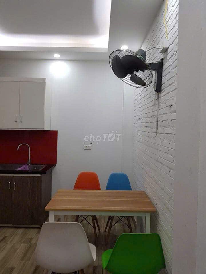 Cho thuê nhà 3,5 tầng x 31m