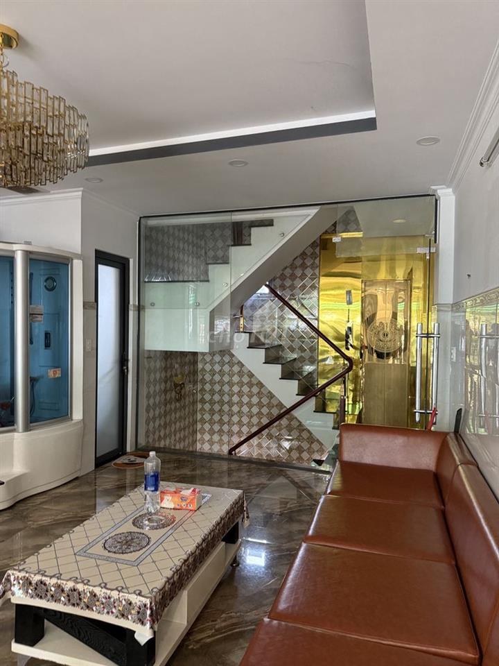 9 CHỦ gửi A/C CHẠY PHỤ / SIÊU VIP 5 tầng ĐẲNG CẤP CÓ THANG MÁY