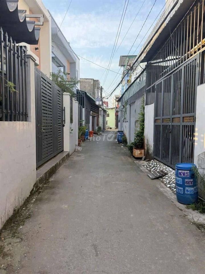 Cần bán đất dĩ an đối diện ubnd Đông Hoà cũ