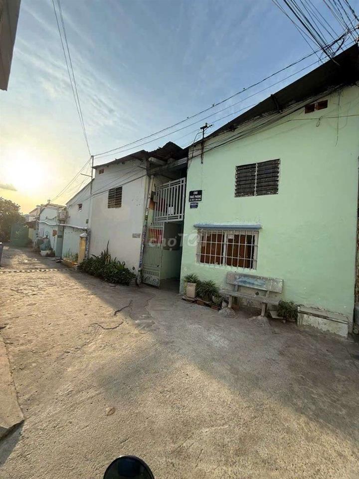 Cần bán đất dĩ an đối diện ubnd Đông Hoà cũ