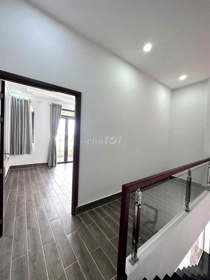 KHU BIỆT THỰ MINI 5X45M CÓ VƯỜN SAU RỘNG RÃI GIÁ THUÊ 8 TRIỆU 