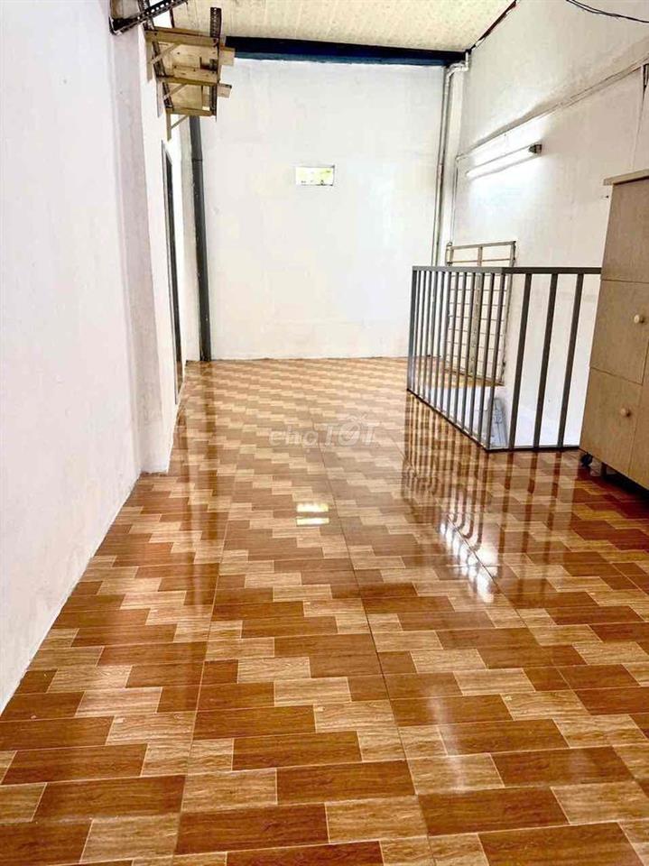 nhà ở kê khai 99..cho hoa hồng 50triệu