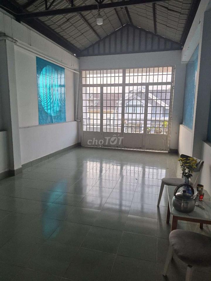 cần cho thuê nhà mặt tiền 320 p5 q8