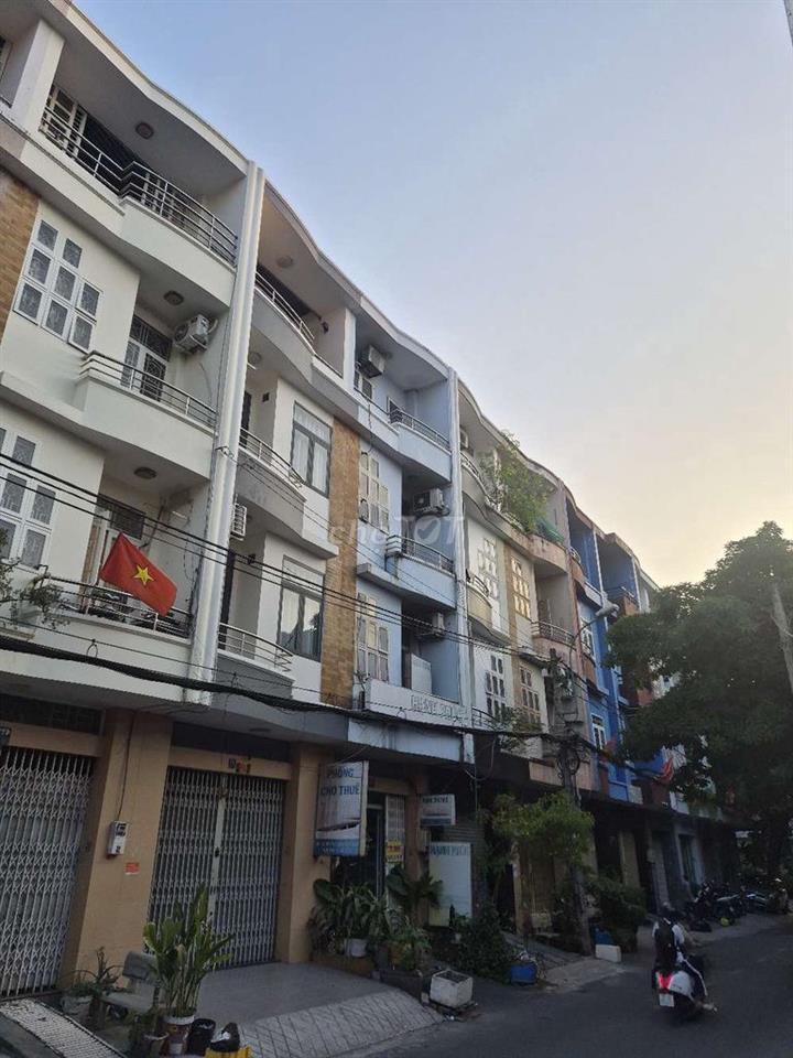 cần cho thuê nhà mặt tiền 320 p5 q8