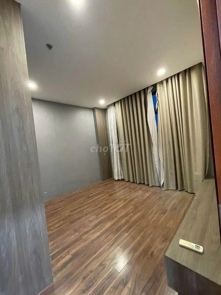 Cho thuê Duplex C/c  Sky Center, Phổ Quang - Dt 195m, 3PN giá 21tr/th