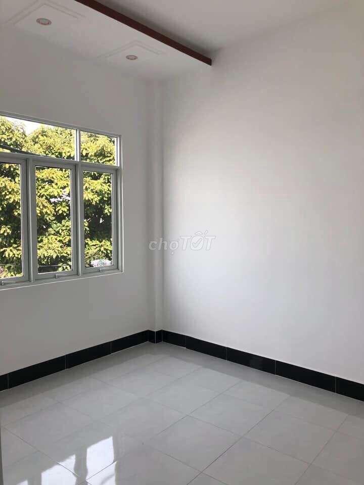 CẦN BÁN GẤP
