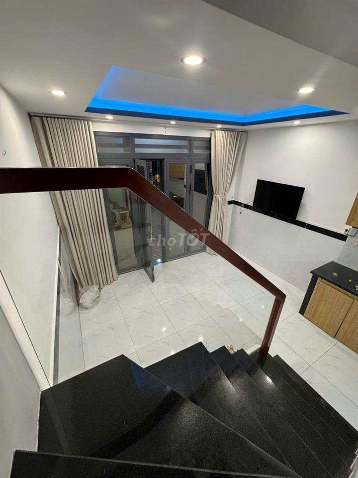 Chính chủ bán nhà riêng tại 737/104 Lạc Long Quân, 3,45 tỷ, 40 m2