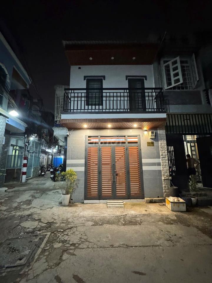Chính chủ bán nhà riêng tại 737/104 Lạc Long Quân, 3,45 tỷ, 40 m2