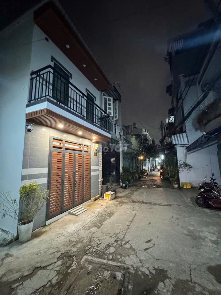Chính chủ bán nhà riêng tại 737/104 Lạc Long Quân, 3,45 tỷ, 40 m2