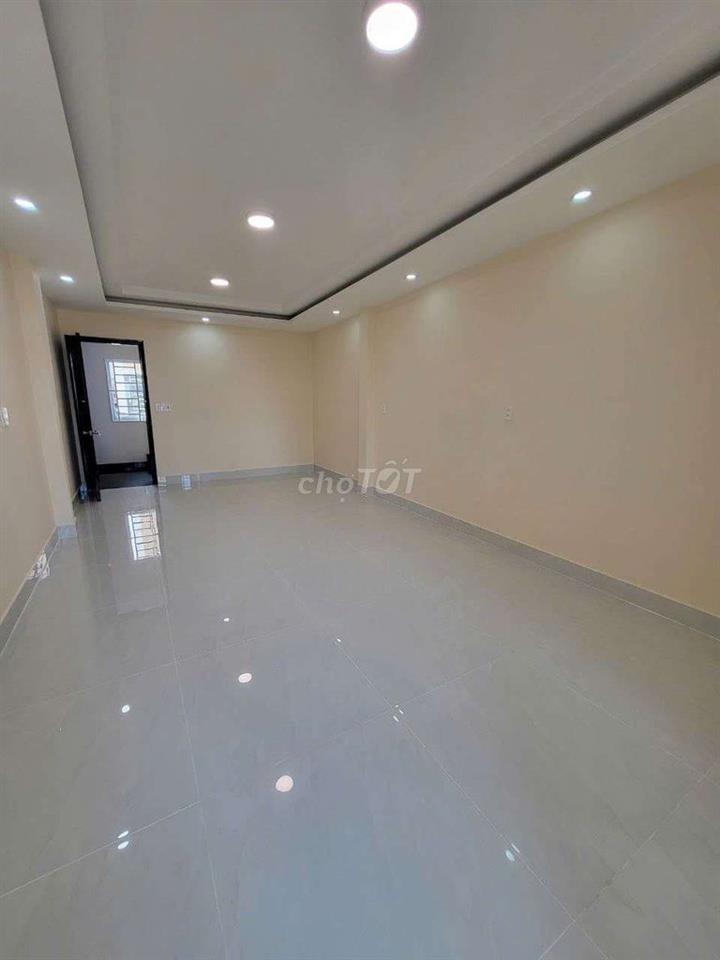 Cho thuê nguyên căn Mặt tiền Hoàng Sa, 40m2 x 4 tầng, lửng