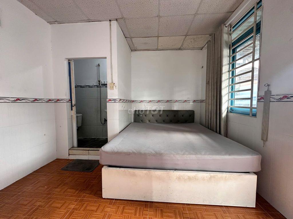 [Nhà NC] Hẻm 3M - Nguyễn Huy Lượng 30m2 1 Trệt 2 Lầu 2 Phòng ngủ