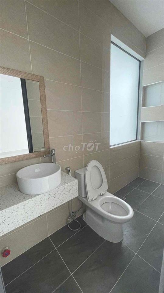 Bán mặt tiền Thạch Lam 8m x18m, hướng Nam